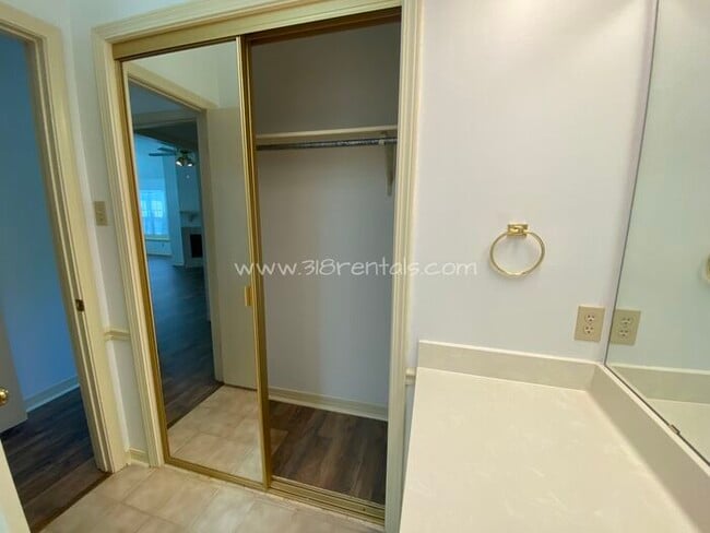 Building Photo - Home in Shady Grove available!