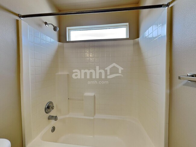 Building Photo - 5003 W Diamondback Dr
