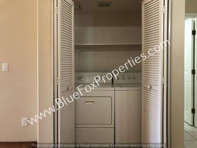 Building Photo - 7601 N Calle Sin Envidia