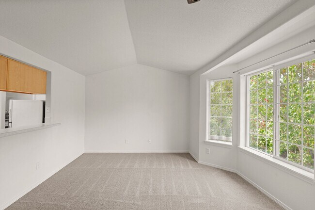 Building Photo - 4270 SW 159th Ave