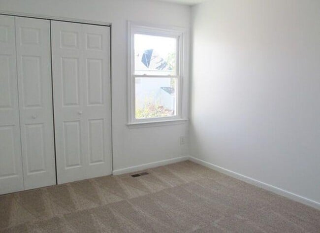 Building Photo - 1506 Kemper St