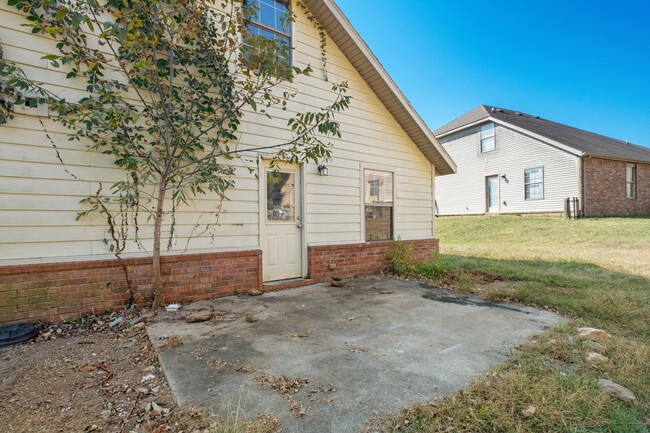 Building Photo - Updated Duplex in a perfect location!