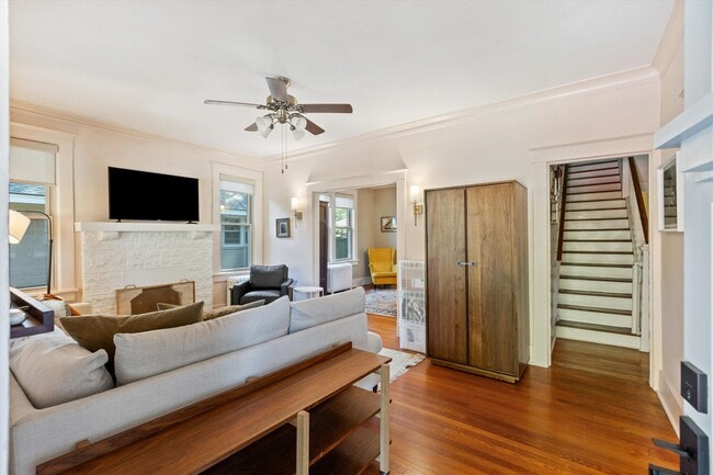 Building Photo - 1621 Linden Ave