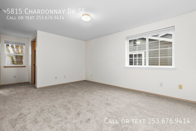 Building Photo - 5815 Chardonnay Dr SE