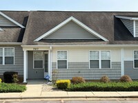 Building Photo - Vintage Place Townhome - 3BR/2BA