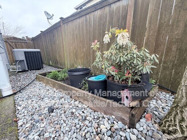 Building Photo - 1725 SW 346th Pl