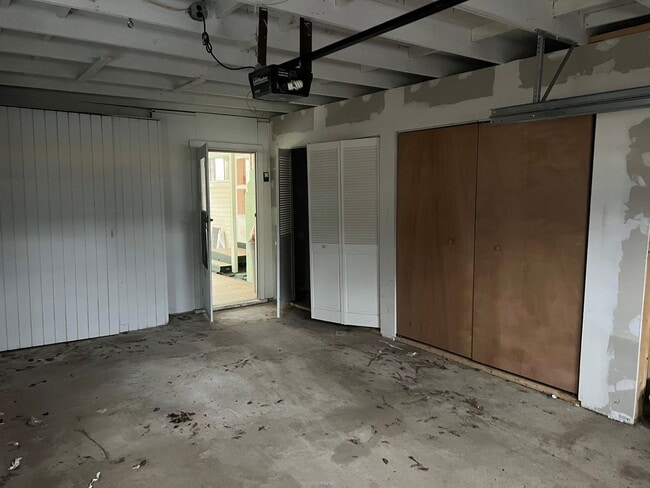 Building Photo - 69 Leroy Street