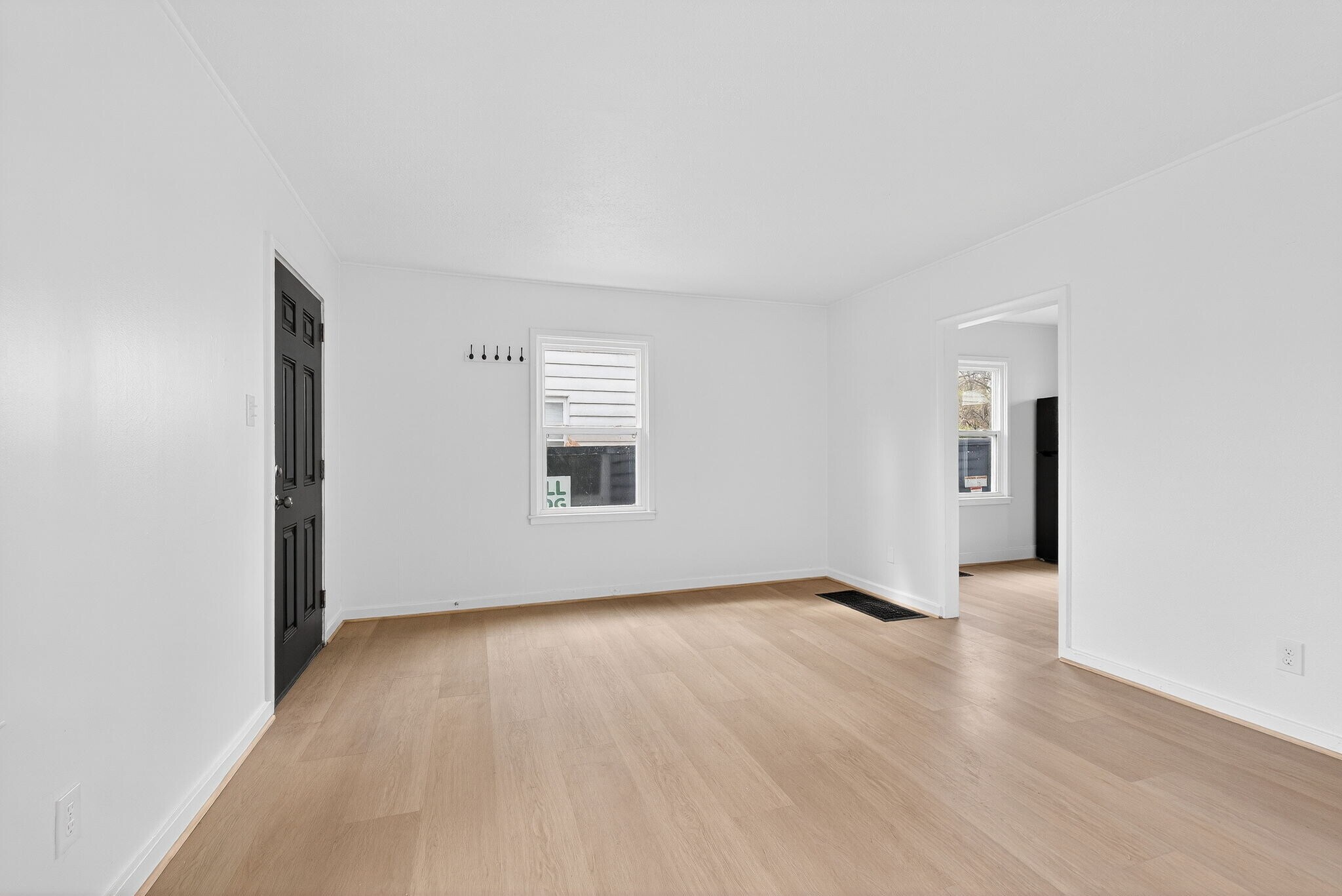 Building Photo - 849 Lyman Ave