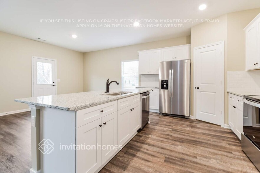 Building Photo - 6215 Nathaniel Ln