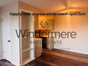 Building Photo - Modern Living at Tanglewood-Stylish First-Floor Condo!