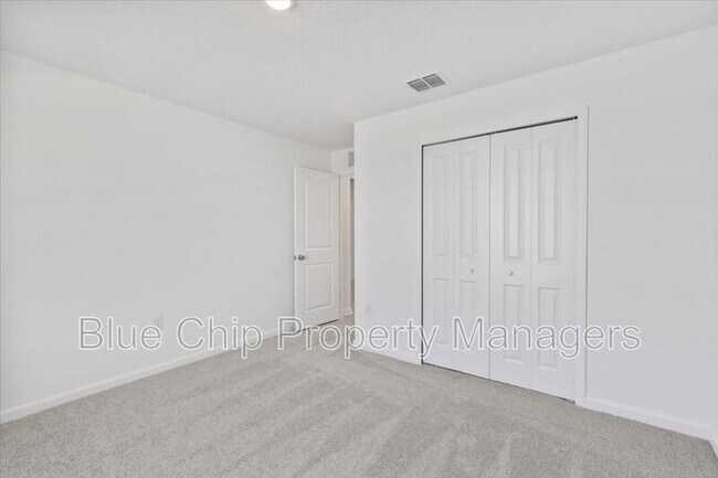 Building Photo - 5131 Magnolia Palm Dr