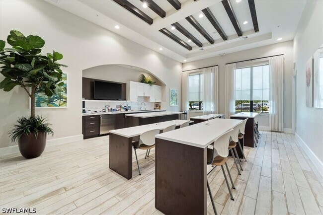 Building Photo - 5293 Marano Dr