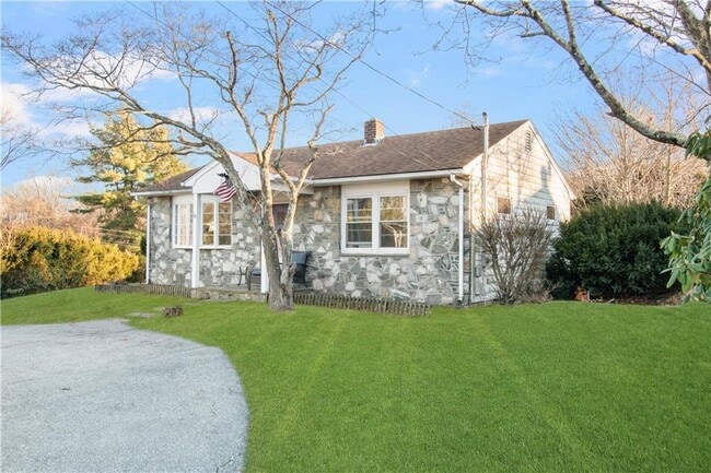 Building Photo - 181 Cowesett Ave