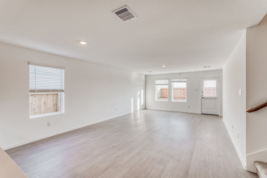 Building Photo - 472 San Miguel Crk Dr