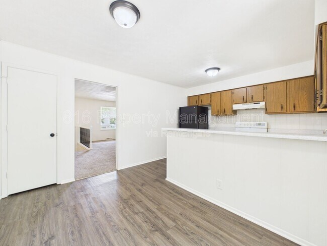 Building Photo - 2835 Tepee Ave