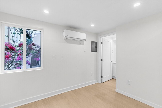 Building Photo - 1144 S Wooster St