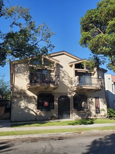 Building Photo - 1127 Gladys Ave