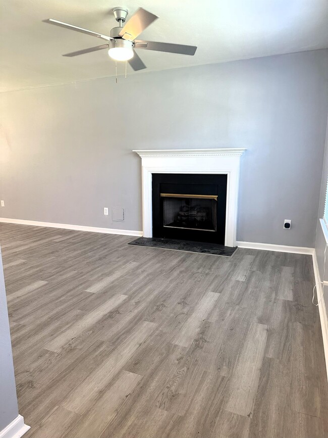 Building Photo - 234 Jonathans Way