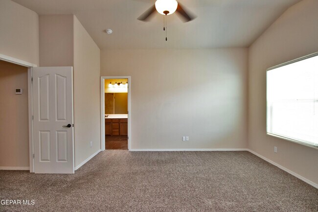 Building Photo - 6716 Red Canyon Sage Ln
