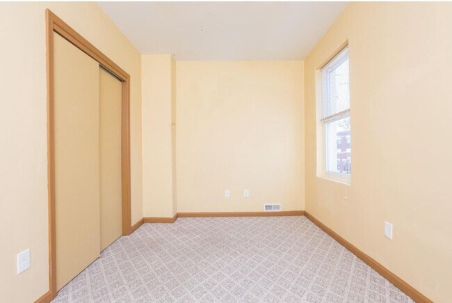 Building Photo - Spacious 3-Bedroom Home with Central Air, In-Unit Laundry and Patio