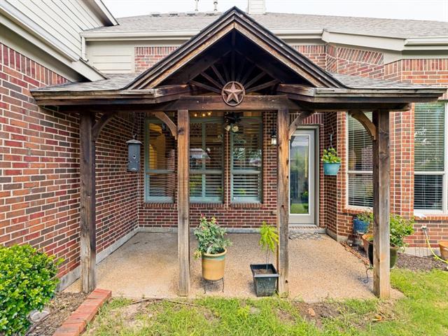 Building Photo - 8723 Sherwood Dr