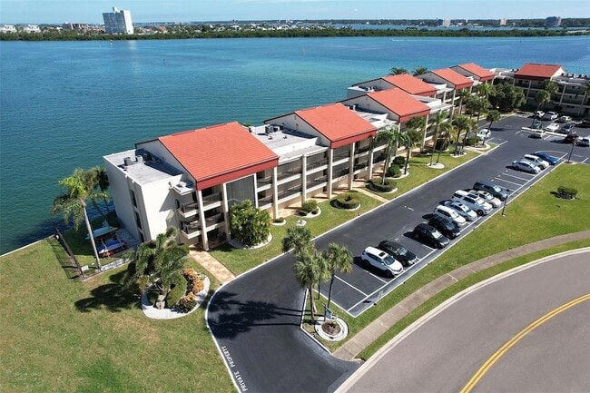 Building Photo - 868 Bayway Blvd