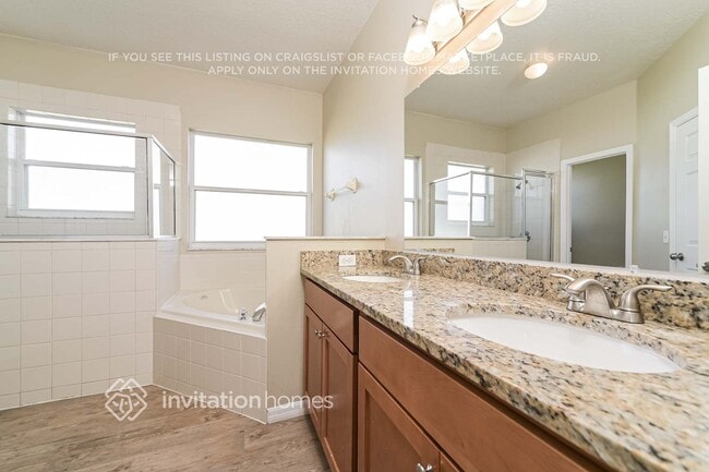 Building Photo - 467 Tamarind Parke Ln