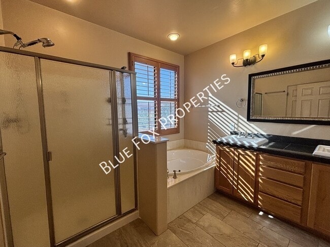 Building Photo - 4688 N Belgravia Rd