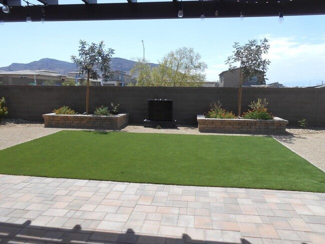 Building Photo - Beautiful Spacious Home in Henderson