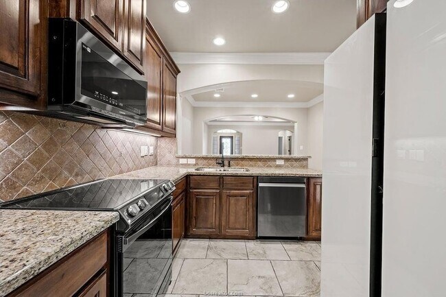 Building Photo - 3821 Estes Pk
