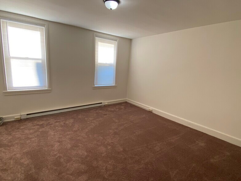 Building Photo - 1929 E Dauphin St