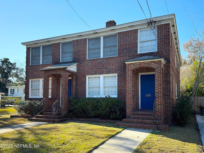 Building Photo - 2779 Riverside Ave