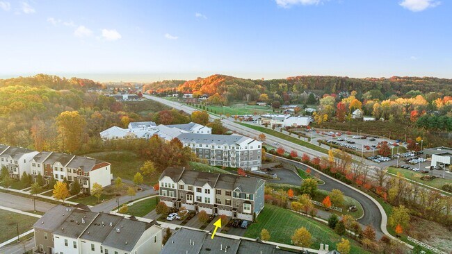 Building Photo - 407 Fairmont Dr