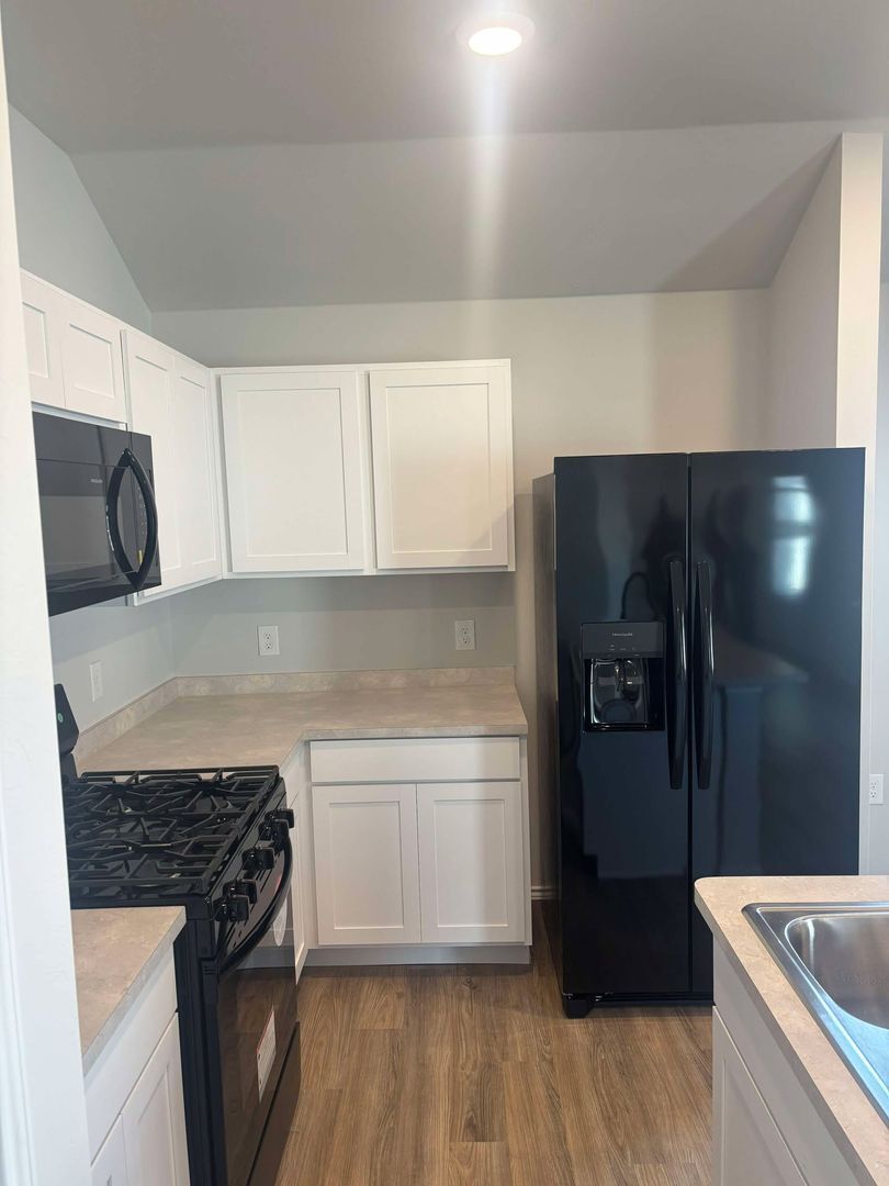 Building Photo - 9525 Gray Wolf Ln