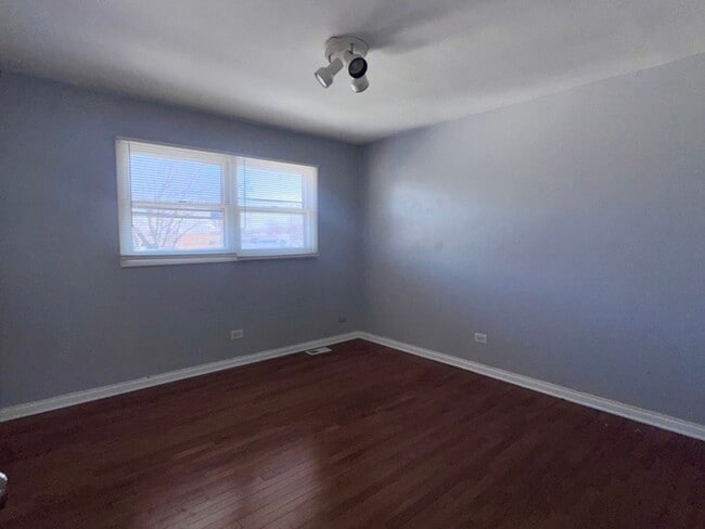 Building Photo - 43 W Ann St