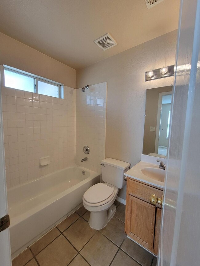 Building Photo - 3605 Tierra Zafiro Dr