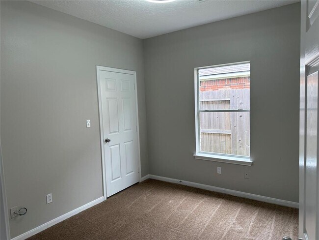 Building Photo - 23110 Oxbow Trail