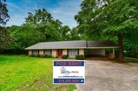 Building Photo - 3 Bed, 2 Bath Home in Ruston