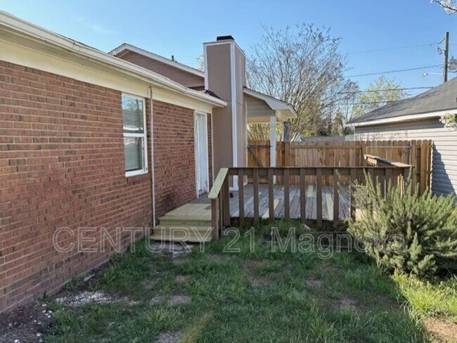 Building Photo - 3909 Almon Dr