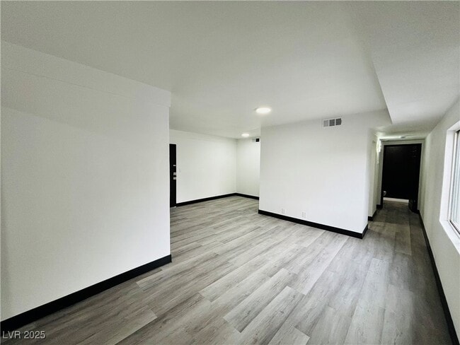 Building Photo - 1922 Fairfield Ave