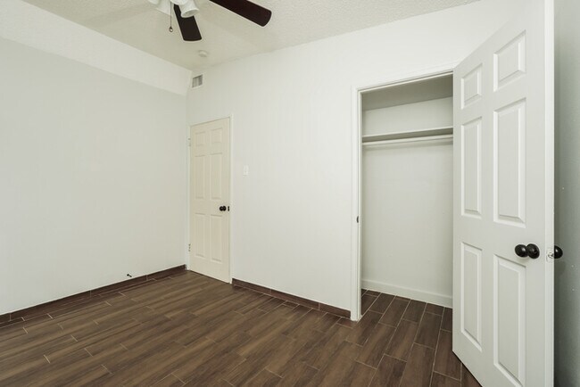 Building Photo - Comfortable 3 Bedrooms Home in San Antonio, TX