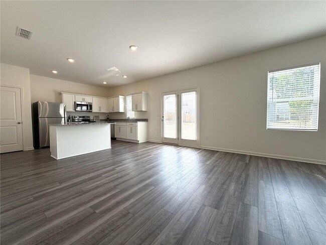 Building Photo - 199 Champions Blvd