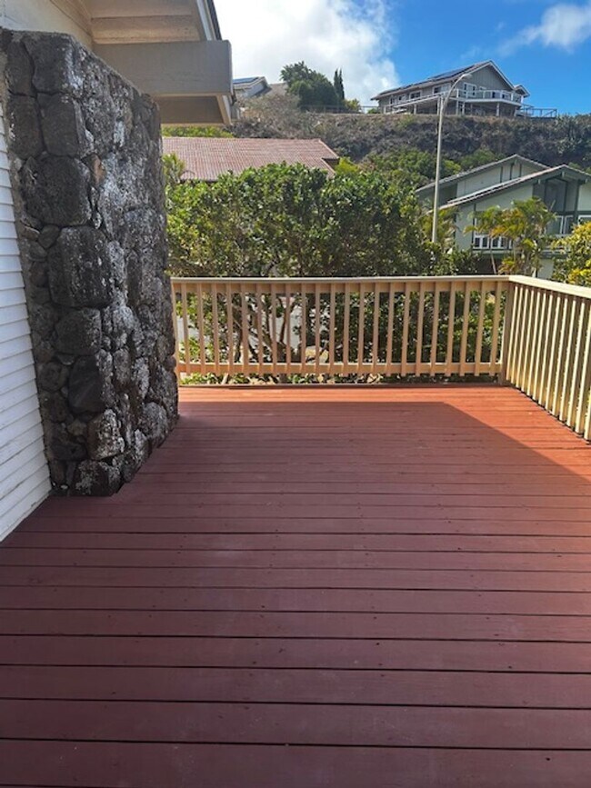 Building Photo - Available now -Mariner's Ridge 4 bedroom /...