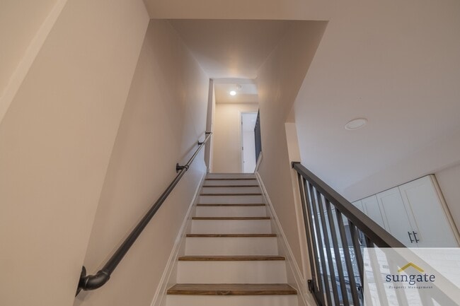 Building Photo - 1911 Eastern Ave