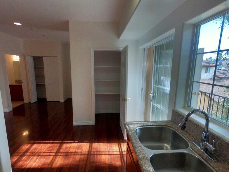 Building Photo - 8735 Cedros Ave