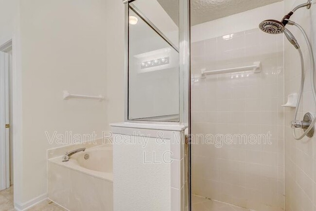 Building Photo - 608 Birchbark Trail