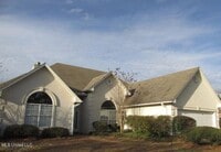 Building Photo - 201 Apple Blossom Cir