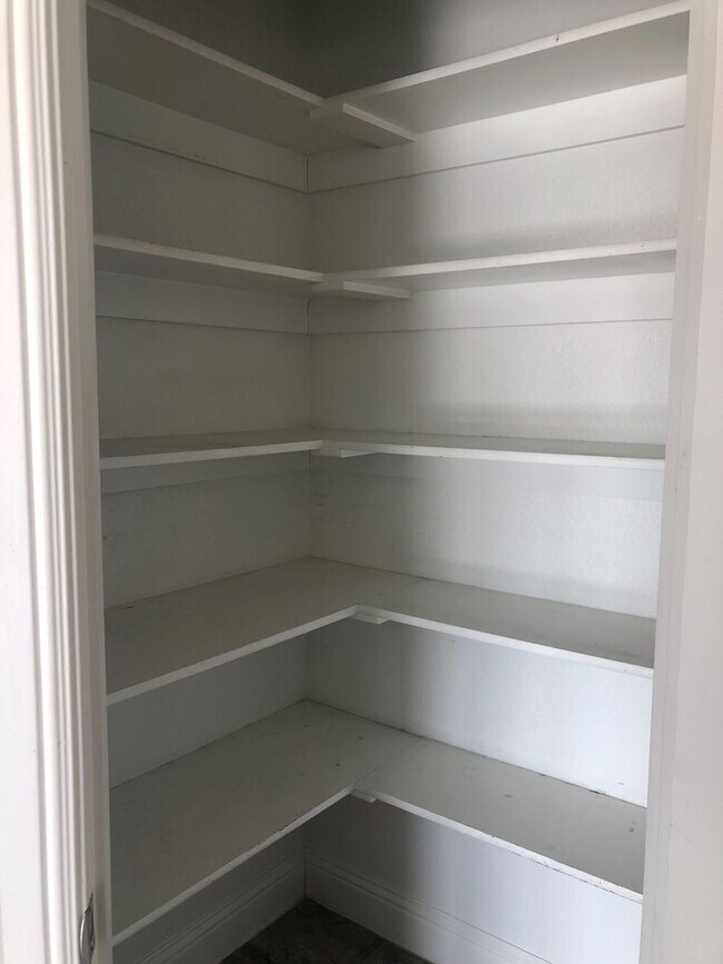 Building Photo - 2 Yr Old 4 Bdrm/2Bath in the Heart of Weatherford!