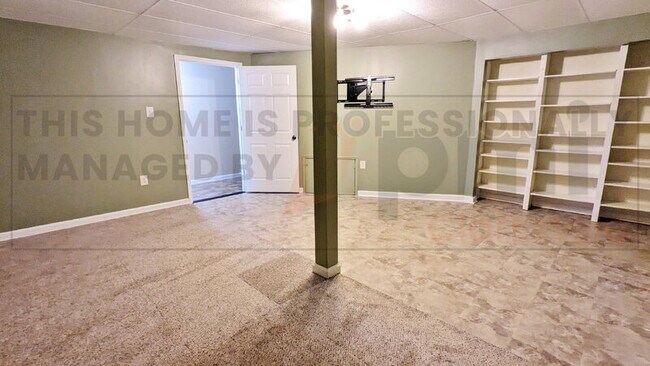 Building Photo - 3317 Sunny Slope Dr