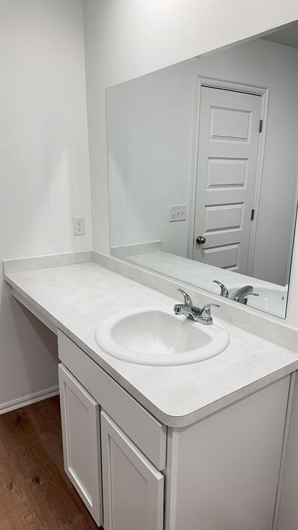 Building Photo - 3305 Little Creek Dr